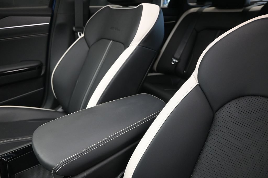 Used 2026 Kia K5 GT-Line w/ GT-Line Premium Package FWD image 14