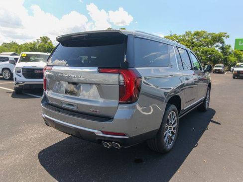 New 2026 GMC Yukon XL Denali w/ Denali Reserve Package AWD/4WD image 9