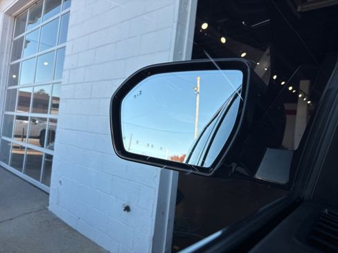 Used 2021 Lincoln Navigator Reserve image 24