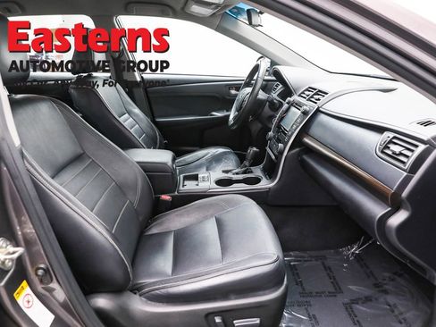Used 2016 Toyota Camry XLE FWD image 25