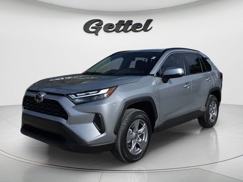 Used 2025 Toyota RAV4 XLE image 1