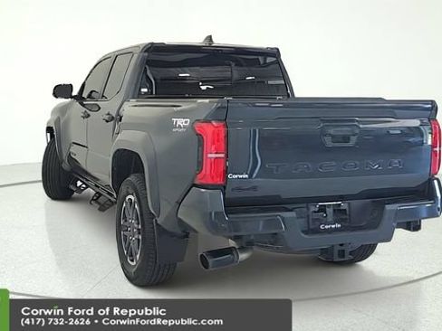 Used 2024 Toyota Tacoma TRD Sport w/ TRD Sport Premium Package AWD/4WD image 4