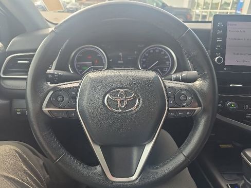 Used 2022 Toyota Camry XLE w/ Cold Weather Package FWD image 14