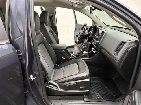 Used 2018 Chevrolet Colorado Z71 w/ Centennial Edition AWD/4WD image 22