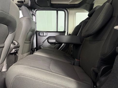 Used 2023 Jeep Wrangler Unlimited w/ 8.4" Radio Group image 26