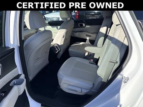 Certified 2023 Kia Sorento SX image 17