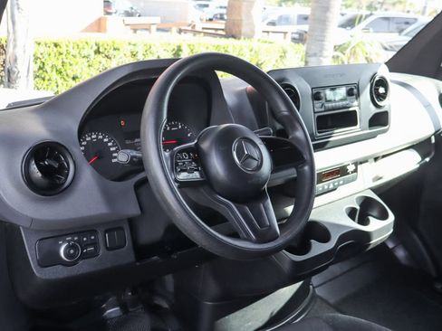 Used 2019 Mercedes-Benz Sprinter 2500 image 22