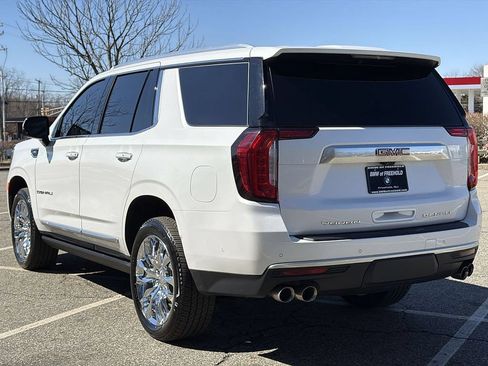 Used 2024 GMC Yukon Denali w/ Advanced Technology Package AWD/4WD image 12