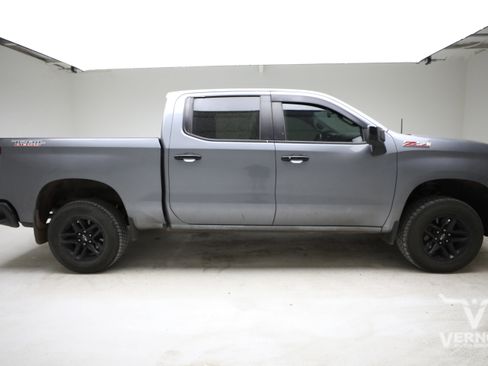 Used 2021 Chevrolet Silverado 1500 LT Trail Boss w/ Bed Protection Package AWD/4WD image 5