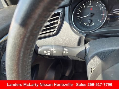 Used 2019 Nissan Rogue SL w/ Premium Package FWD image 27