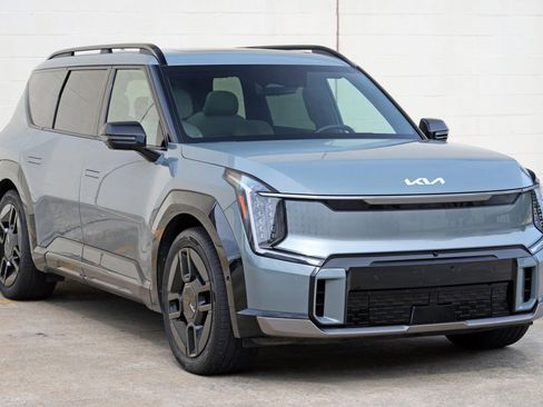 Used 2024 Kia EV9 GT-Line AWD/4WD image 56