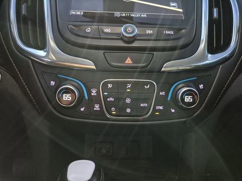 Used 2018 Chevrolet Equinox Premier AWD/4WD image 22