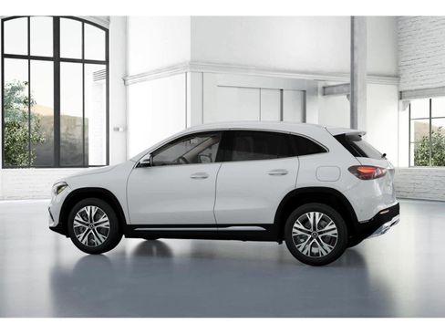 New 2025 Mercedes-Benz GLA 250 4MATIC image 31