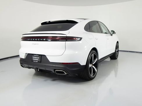 Certified 2025 Porsche Cayenne Coupe AWD/4WD image 12