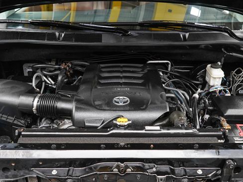 Used 2014 Toyota Sequoia Platinum AWD/4WD image 37