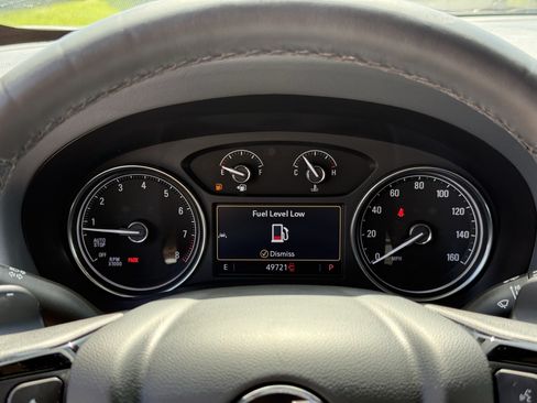 Used 2023 Buick Enclave Essence w/ Sport Touring Edition FWD image 18