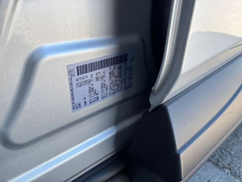 Used 2025 Nissan Rogue SV FWD image 31