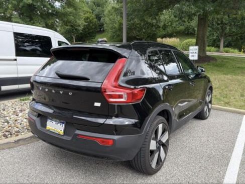 Used 2023 Volvo XC40 Recharge Ultimate w/ Protection Package Premier AWD/4WD image 3