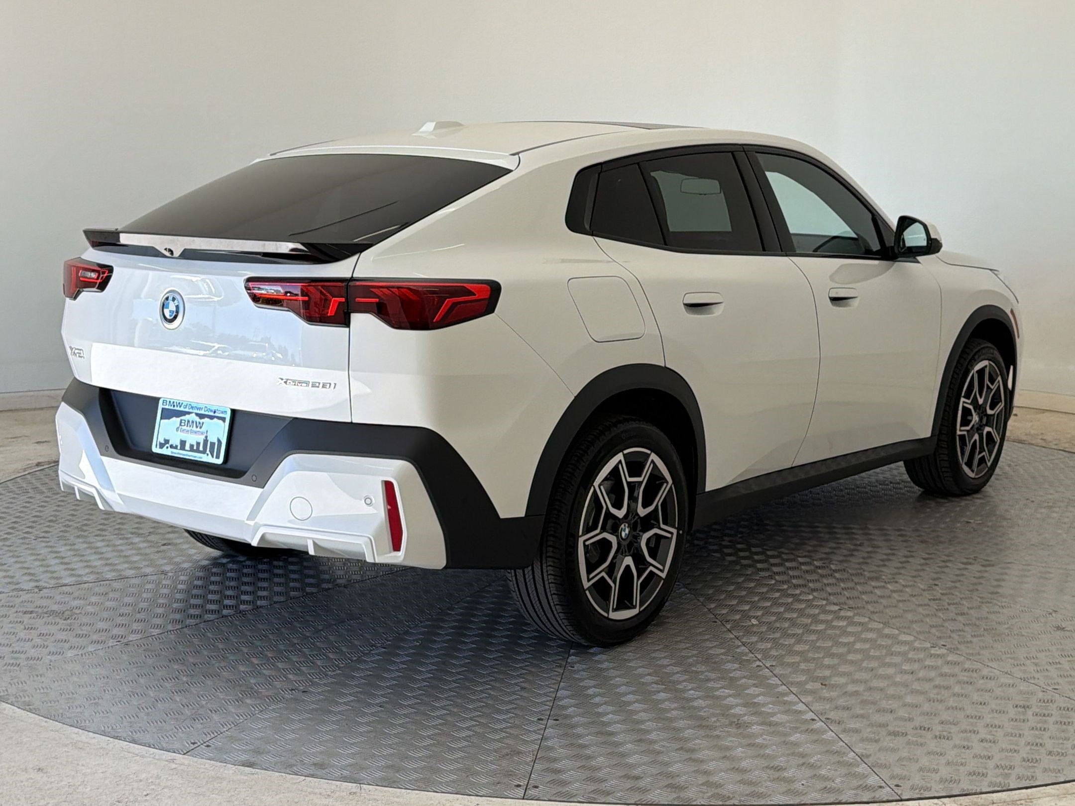 New 2026 BMW X2 xDrive28i w/ Technology Package AWD/4WD image 9