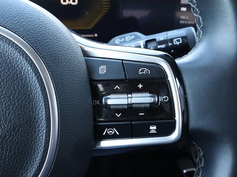 Used 2024 Kia Sorento S image 30