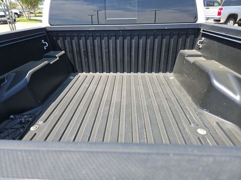 Used 2018 Toyota Tacoma SR5 AWD/4WD image 22