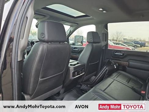 Used 2022 GMC Sierra 2500 Denali w/ Denali Black Diamond Edition image 32