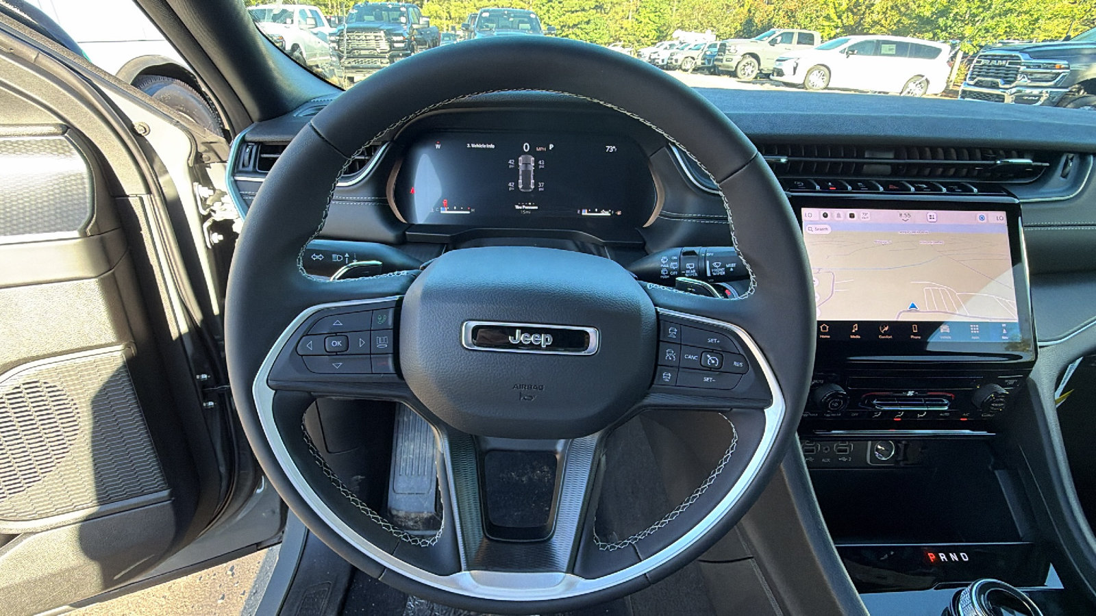 New 2027 Jeep Grand Cherokee Laredo RWD image 21