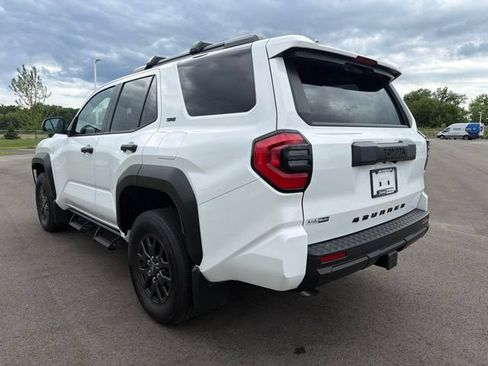 Used 2026 Toyota 4Runner SR5 AWD/4WD image 13