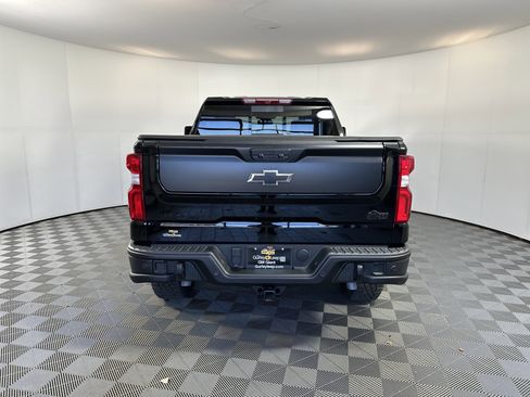 Certified 2024 Chevrolet Silverado 1500 ZR2 w/ ZR2 Bison Edition image 9
