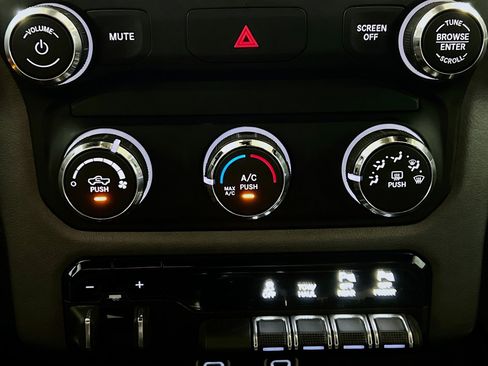Used 2022 RAM 1500 Big Horn AWD/4WD image 11