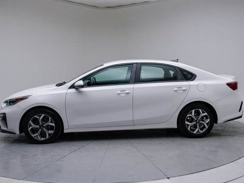 Used 2021 Kia Forte LXS image 2