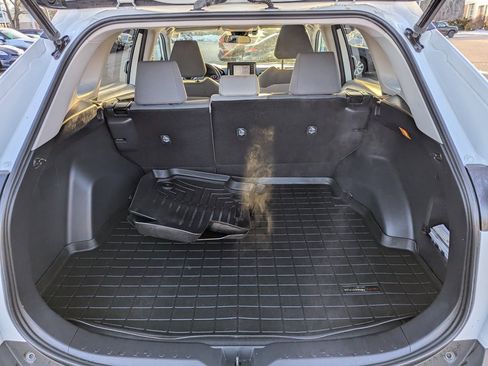 Used 2021 Toyota RAV4 XLE w/ Convenience Package image 13