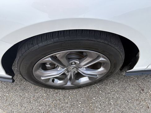 Used 2024 Honda Accord EX image 9
