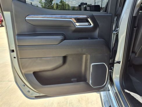Used 2025 Chevrolet Silverado 1500 LTZ w/ Z71 Off-Road Package AWD/4WD image 15