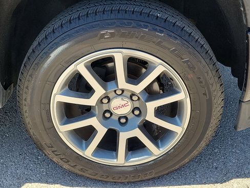 Used 2015 GMC Sierra 1500 Denali w/ Driver Alert Package AWD/4WD image 7