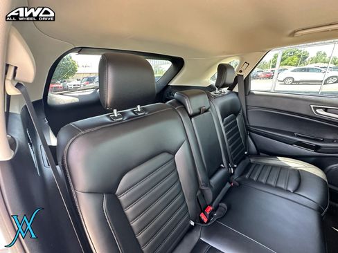 Used 2020 Ford Edge SEL w/ Cold Weather Package AWD/4WD image 25