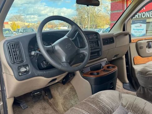 Used 1999 Chevrolet Express 1500 w/ Convenience Pkg image 24
