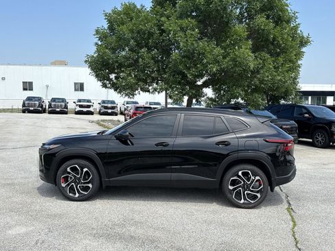 Used 2025 Chevrolet Trax RS w/ Sunroof Package image 7