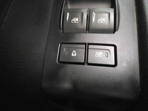 Used 2018 Cadillac Escalade ESV Luxury AWD/4WD image 30