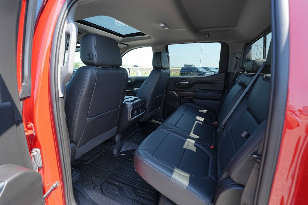 Used 2022 GMC Sierra 1500 SLT w/ SLT Premium Package AWD/4WD image 19