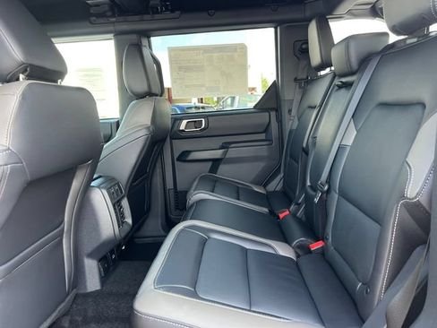 New 2026 Ford Bronco Outer Banks w/ Sasquatch Package AWD/4WD image 5