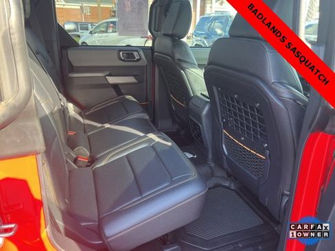 Used 2022 Ford Bronco Badlands image 12