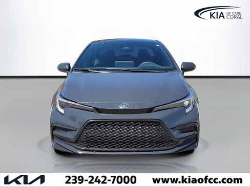 Used 2026 Toyota Corolla SE w/ SE Package FWD image 2