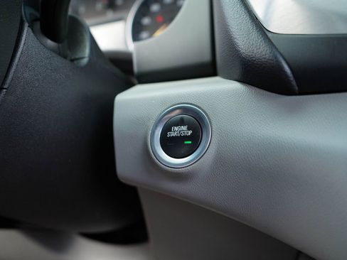 Used 2024 GMC Terrain SLT FWD image 26