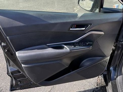 Used 2022 Toyota C-HR XLE image 13