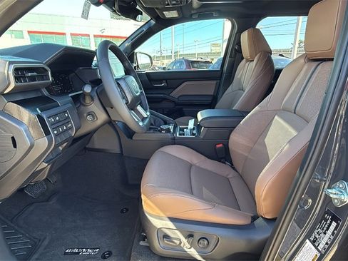 New 2026 Toyota 4Runner Limited image 10