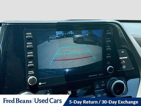 Used 2021 Toyota Highlander XLE AWD/4WD image 15