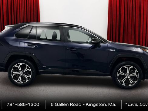 Certified 2021 Toyota RAV4 XSE w/ Weather Package AWD/4WD image 4