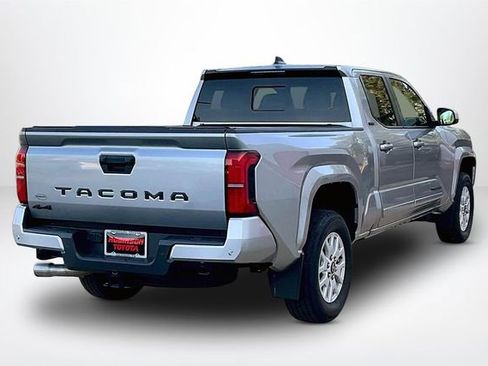 Used 2024 Toyota Tacoma SR5 AWD/4WD image 13