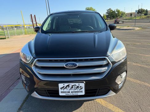 Used 2017 Ford Escape SE AWD/4WD image 2